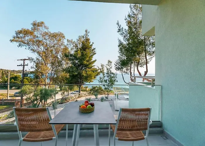 Kelyfos * Neos Marmaras