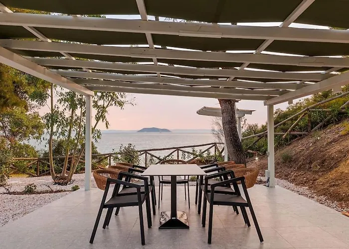 Kelyfos * Néos Marmarás