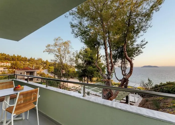 Kelyfos Villa *