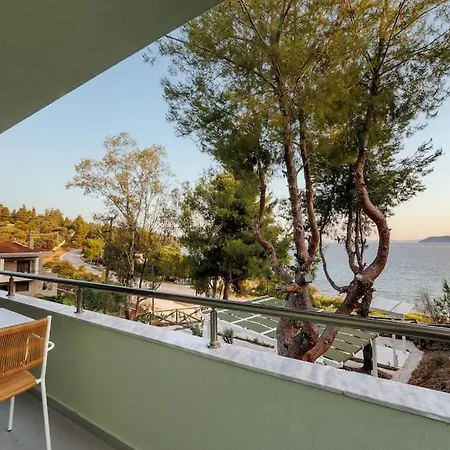 Kelyfos Villa *